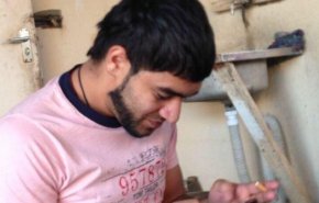 مادر زندانی بحرینی: پسرم تحت فشار برای اعتراف اجباری است