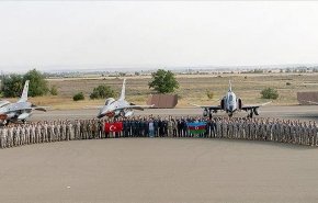 تركيا وأذربيجان تجريان مناورات عسكرية مشتركة في باكو
