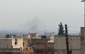 شاهد.. الفصائل الموالية لتركيا تقصف ريف حلب الشمالي