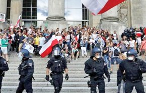 تحلیل رادیو آلمان در باره توانایی راست افراطی برای کودتا در این کشور