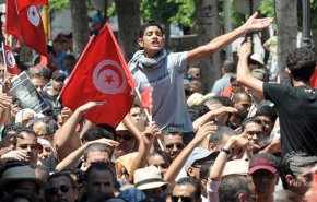 تظاهرات گسترده در تونس نتیجه انباشت خشم مردم از قیس سعید