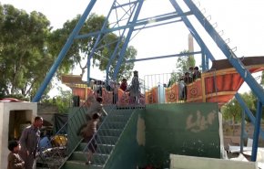 شاهد بالفيديو.. إكتفاء ذاتي يمني في تصنيع مدن الألعاب والترفيه