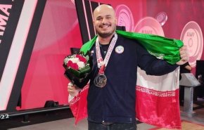 الرباع الايراني رضا دهدار يحرز ذهبية وفضية في بطولة العالم لرفع الاثقال