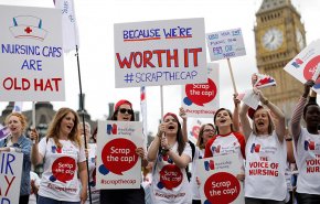 احتجاجات ممرضين في انجلترا تزامناً مع اطلاق برامج بحثية 