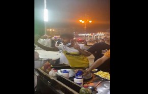 فيديو.. شباب سعوديون ممنوعون من الكسب بجنب 
