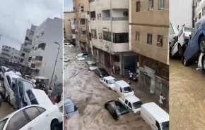 فيضانات عارمة تجتاح مكة المكرمة واتهامات بـ