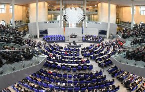 مقام ارشد پارلمان آلمان زنگ خطر ورشکستگی را به صدا درآورد


