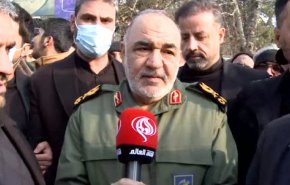 سردار سلامی: مردم ایران متحد و منسجم از اسلام و وطن خود دفاع می کنند