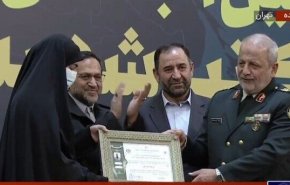 جامعة الدفاع الوطني الإيرانية تمنح الدكتوراه الفخرية للشهيدين سليماني والمهندس