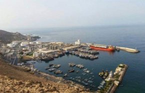 الأوساط اليمنية تندد بصفقة بيع ميناء