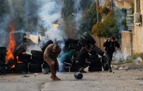 مواجهات واشتباكات بين الفلسطينيين والاحتلال في الضفة تخلّف اصابات
