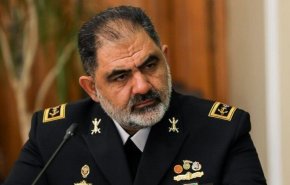 امیر دریادار ایرانی: باید از نقطه دفاع بر دشمن بتازیم