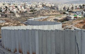 كيان الاحتلال يبني جدار اسمنتيا جديدا شمال الضفة