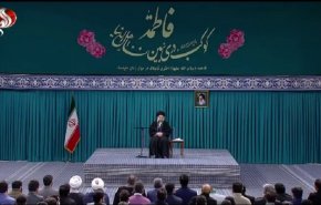 قائد الثورة الإسلامية يؤكد فشل مخططات بث الفرقة في البلاد 