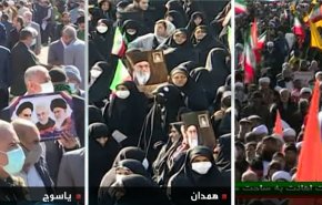 شاهد.. مسيرات في ايران تنديدا بالاساءة الى الرموز الدينية
