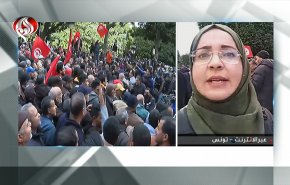 المتظاهرون التونسيون يطالبون بإسقاط الإنقلاب 