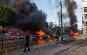 انقطاع الكهرباء في أوكرانيا تحت قصف صاروخي روسي