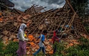 زلزال بقوة 7 درجات يضرب قبالة الساحل الإندونيسي