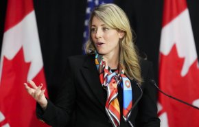 كندا تستدعي السفير الروسي