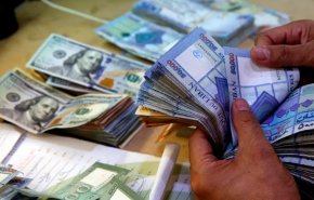 اعتراض لبنانی‌ها به کاهش چشمگیر ارزش واحد پول ملی