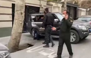 اعتقال مسلح هاجم السفارة الأذربيجانية في طهران + فيديو