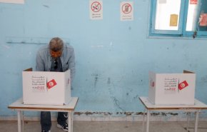 آغاز رأی‌گیری در تونس در سایه استقبال اندک مردم و انتقاد مخالفان