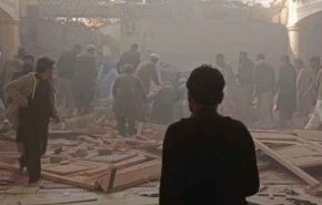 قتلى وجرحى بانفجار داخل مسجد في بيشاور بباكستان + فيديو