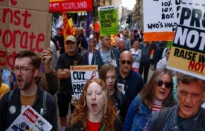 بريطانيا: إضراب عمالي واسع احتجاجا على تدني الأجور وموجة الغلاء