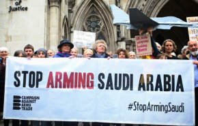 وقفة حاشدة في لندن رفضا لصفقات بيع الأسلحة البريطانية إلى السعودية