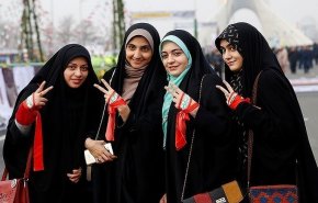 دور المرأة الايرانية في صناعة القرار السياسي والاقتصادي والثقافي بالبلاد