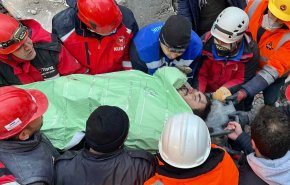 تصاویر جدیدی از آوار برداری و نجات زلزله زدگان ترکیه