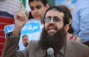 الأسير 'خضر عدنان' يدخل اضرابه عن الطعام في يومه الثامن على التوالي
