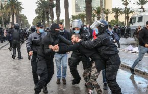 النهضه تونس: قیس سعید جای دستگاه قضایی نشسته و حکم بی رویه می‌دهد