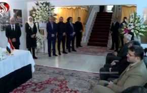 سفراء ودبلوماسيون يقدمون التعازي في السفارة السورية بطهران