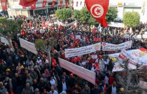 تونس: مظاهرات احتجاجية ضد الأوضاع الاقتصادية وسياسات الرئيس  