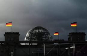 البرلمان الألماني يعلق على طلب كييف بتوريد أسلحة محرمة دوليا

