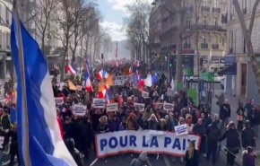 تظاهرات صلح در پاریس؛ معترضان خواستار خروج فرانسه از ناتو شدند