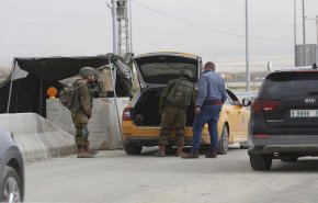 سلطات الاحتلال تواصل حصار أريحا عقب مقتل مستوطن