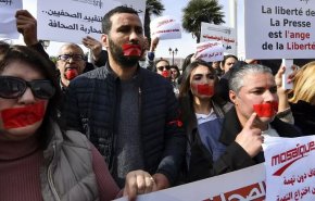 انتقاد گروه‌های مدنی تونس از وزیر کشور به خاطر «خائن» خواندن روزنامه‌نگاران، اتحادیه‌ها و بازرگانان