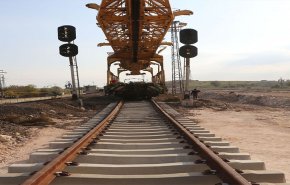 محافظ كرمانشاه: الحكومة مصممة على ربط السكك الحديدية بالعراق