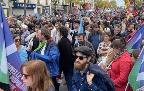 اعتصاب‌های سراسری در فرانسه در اعتراض به طرح جنجالی ماکرون ادامه دارد