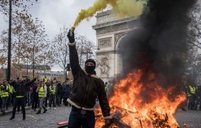 تظاهرات معترضان خشمگین فرانسوی علیه اصلاح قانون بازنشستگی