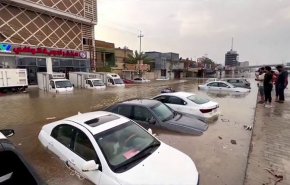 غرق بوابة وبعض صالات مطار النجف الاشرف الدولي بسبب مياه الامطار 