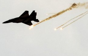 شلیک موشک مقاومت به سمت جنگنده اسرائیلی بر فراز غزه
