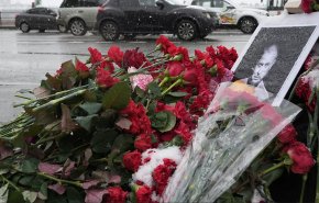 شاهد.. مدون عسكري روسي يُقتل بعبوة ناسفة في جائزته 