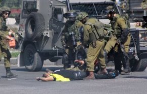 في مواجهات عنيفة.. إصابة شابين فلسطينيين برصاص الاحتلال الإسرائيلي واعتقال 4 بالخليل