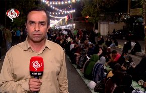 گزارش العالم از سفره افطاری هزار متری عراقی های مقیم تهران برای روزه داران ایرانی+ فیلم