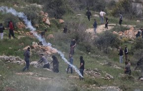 المستوطنون يقتحمون جبل صبيح وشهيد فلسطيني في أريحا