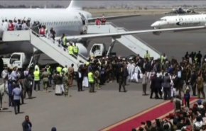 وصول 125 أسيراً من أنصار الله إلى صنعاء قادمين من السعودية