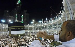 دول عربية وإسلامية تحتفل بعيد الفطر وإقامة الصلاة